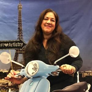 Meet your Posher, Edelys